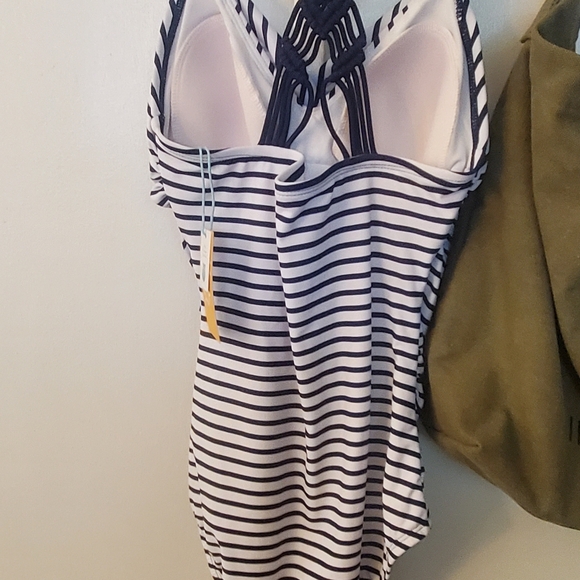 WOMANS BLUE & WHITE STRIPED ONE-PIECE BATHING SUIT - SIZE S (4-6) - Picture 5 of 5